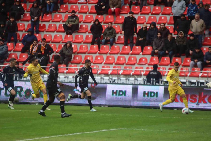 Trendyol Süper Lig: Kayserispor: 2 - Konyaspor: 1 (ilk Yarı)