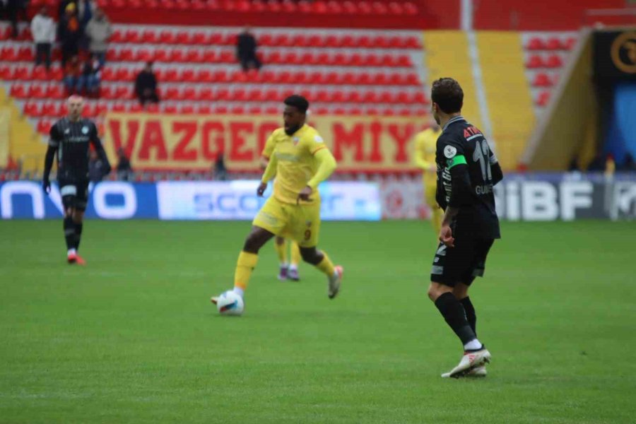 Trendyol Süper Lig: Kayserispor: 2 - Konyaspor: 1 (ilk Yarı)