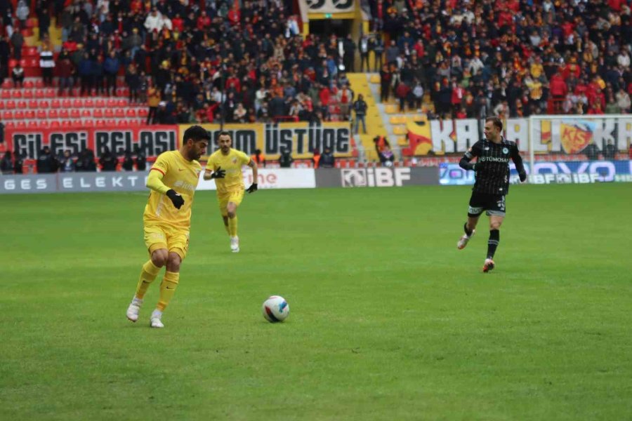 Trendyol Süper Lig: Kayserispor: 2 - Konyaspor: 1 (ilk Yarı)