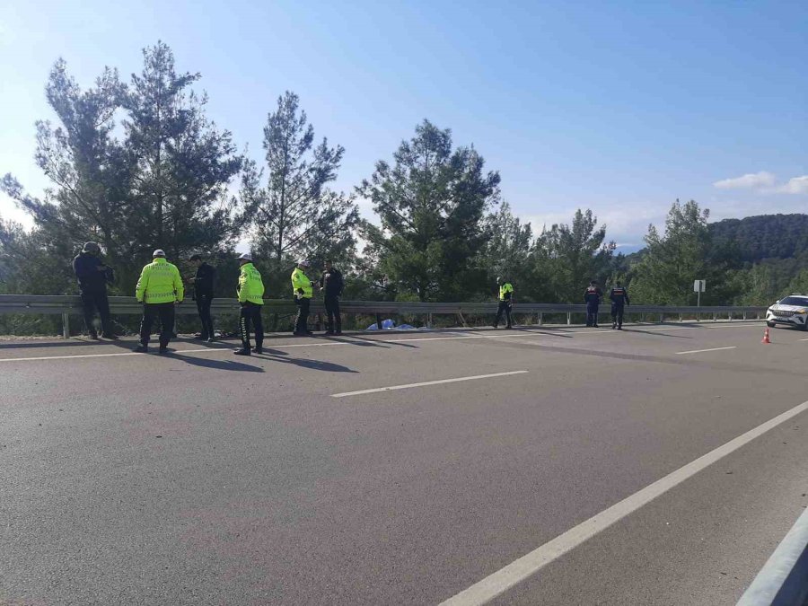 Antalya’da Yunus Polisi Trafik Kazasında Hayatını Kaybetti