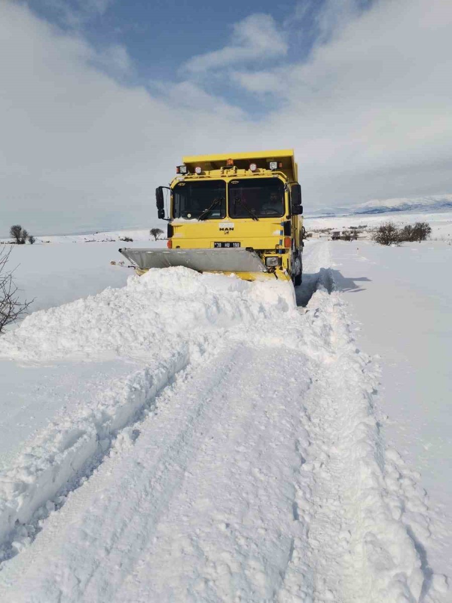 Kayseri’de 107 Yol Ulaşıma Açıldı