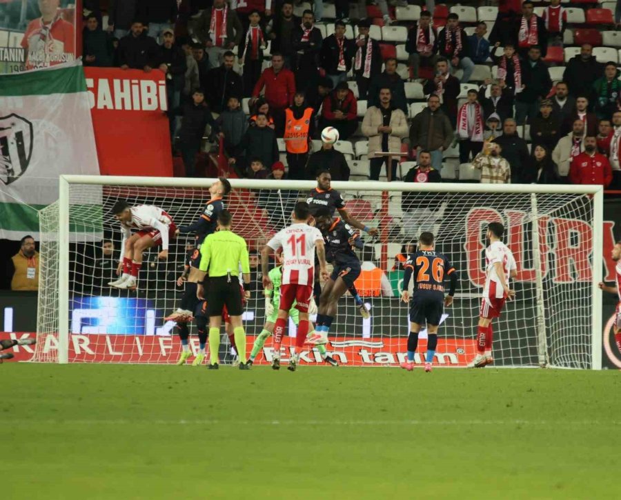 Trendyol Süper Lig: Antalyaspor: 0 - Başakşehir: 0 (maç Sonucu)