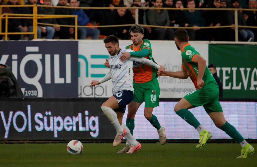 Trendyol Süper Lig: Alanyaspor: 0 - Fenerbahçe: 2 (maç Sonucu)