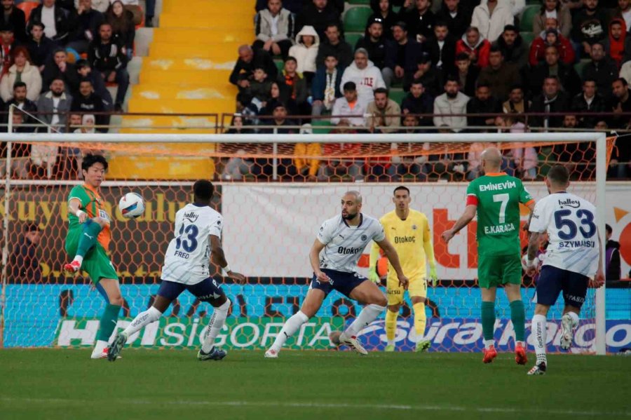 Trendyol Süper Lig: Alanyaspor: 0 - Fenerbahçe: 2 (maç Sonucu)