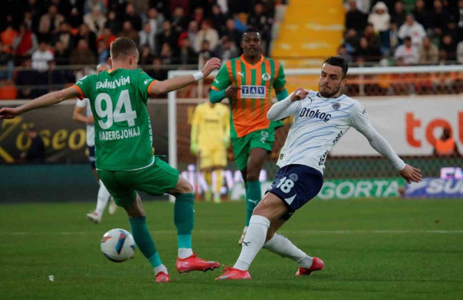 Trendyol Süper Lig: Alanyaspor: 0 - Fenerbahçe: 2 (maç Sonucu)