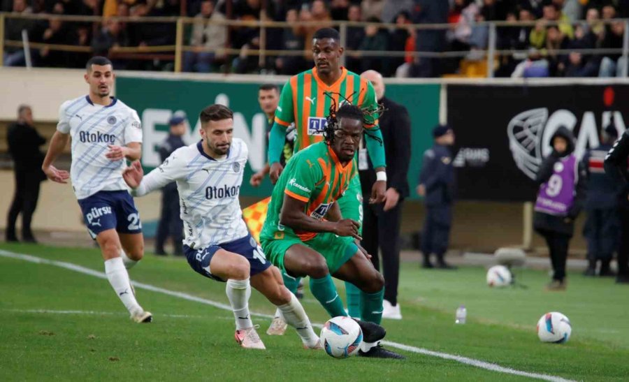 Trendyol Süper Lig: Alanyaspor: 0 - Fenerbahçe: 2 (maç Sonucu)