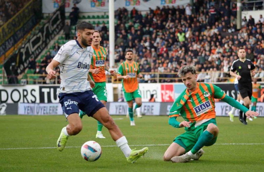 Trendyol Süper Lig: Alanyaspor: 0 - Fenerbahçe: 0 (maç Devam Ediyor)