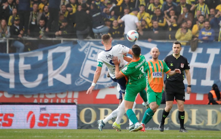 Trendyol Süper Lig: Alanyaspor: 0 - Fenerbahçe: 0 (maç Devam Ediyor)