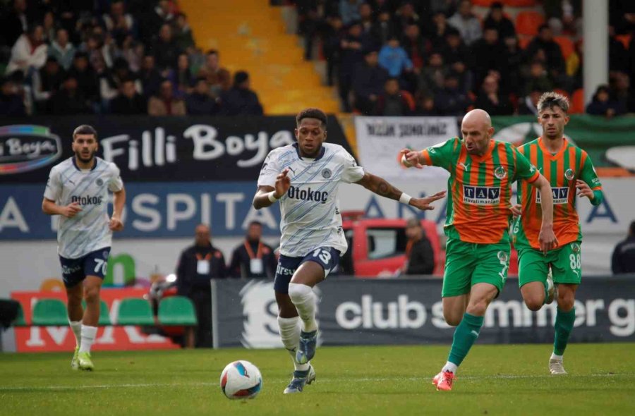 Trendyol Süper Lig: Alanyaspor: 0 - Fenerbahçe: 0 (maç Devam Ediyor)