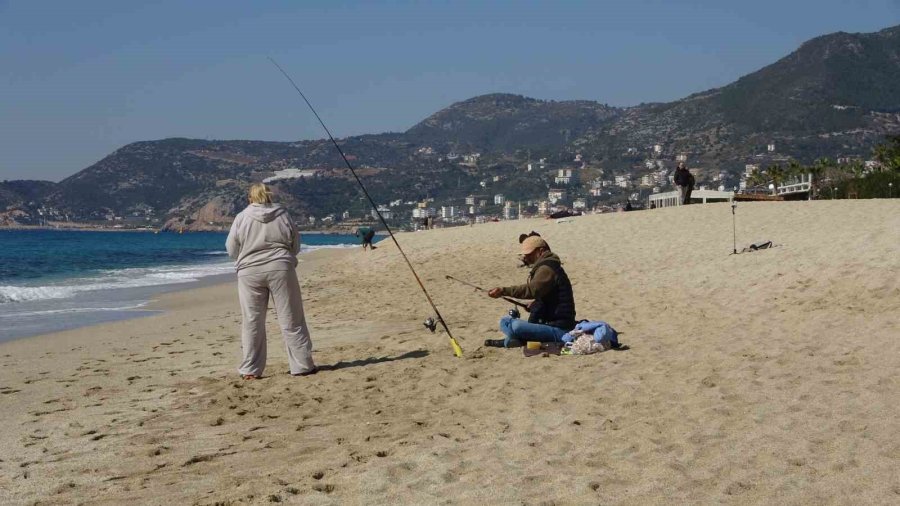 Antalya’da Şubat Ayında Deniz Ve Güneş Keyfi