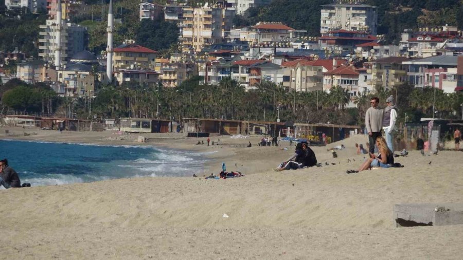 Antalya’da Şubat Ayında Deniz Ve Güneş Keyfi