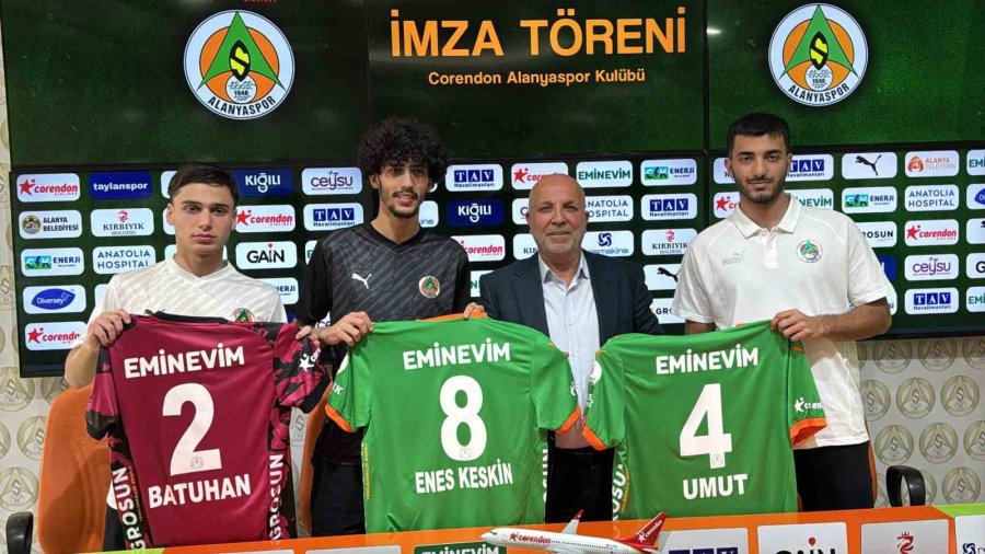 Alanyaspor’da Toplu İmza Töreni