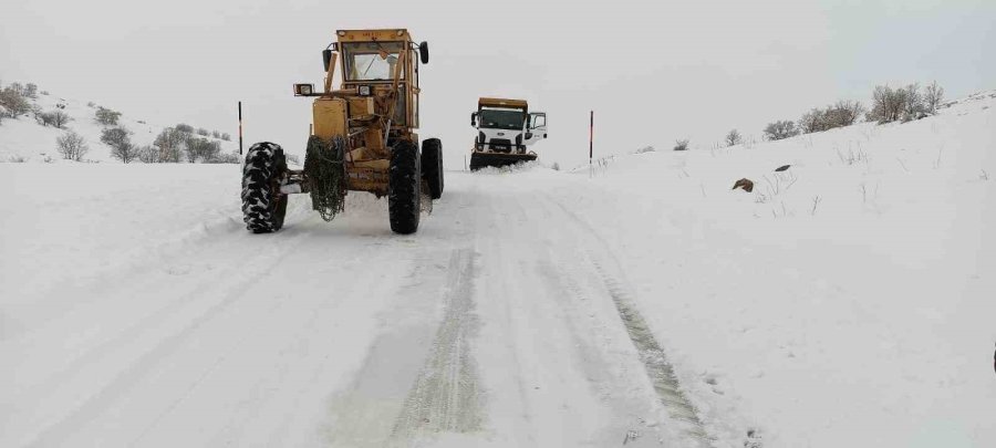 Kayseri’de 46 Yol Ulaşıma Açıldı, 2 Yol İse Kapalı