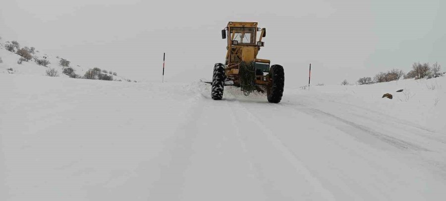 Kayseri’de 46 Yol Ulaşıma Açıldı, 2 Yol İse Kapalı