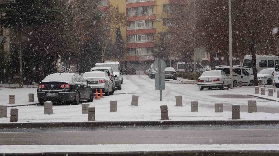 Konya’da Kar Yağışı Başladı