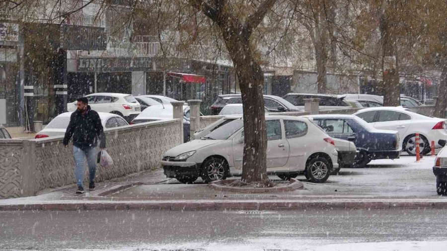 Konya’da Kar Yağışı Başladı