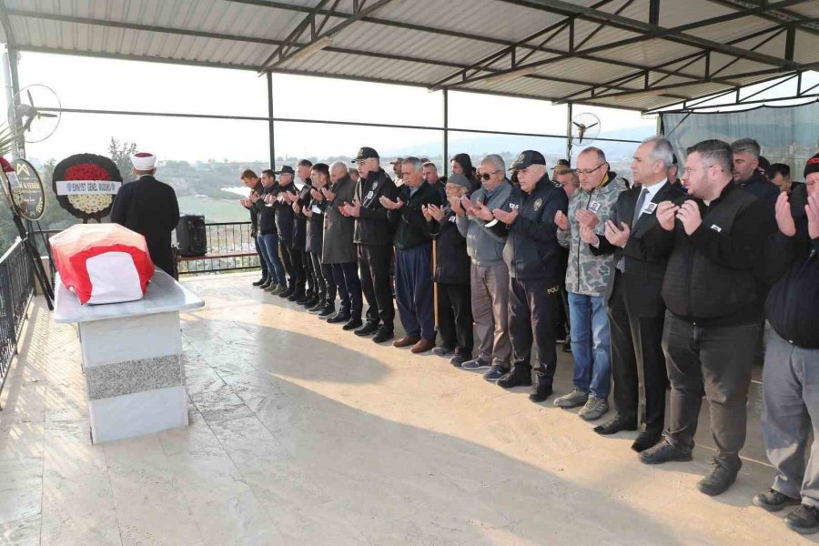 Hayatını Kaybeden Polis Memuru Son Yolculuğuna Uğurlandı