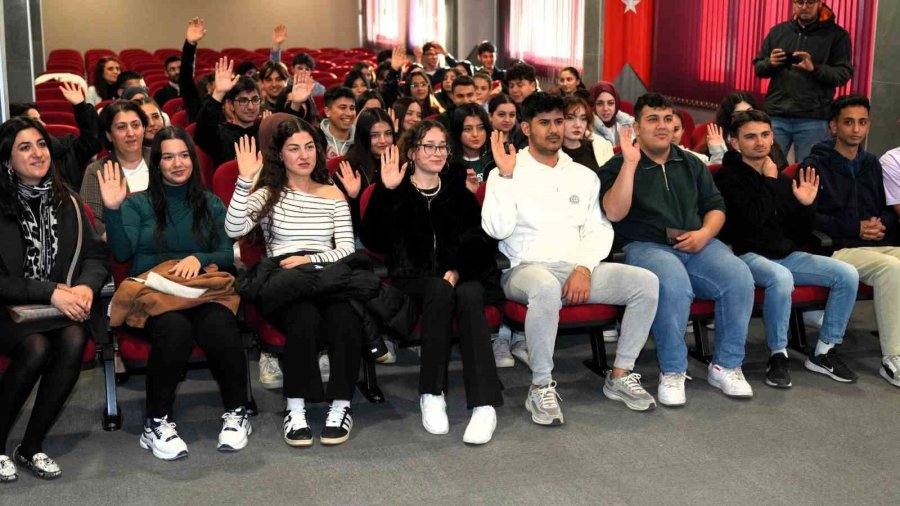 Alanya Belediyesi Eğitim Akademisi Öğrencileri Başsavcı İle Buluştu