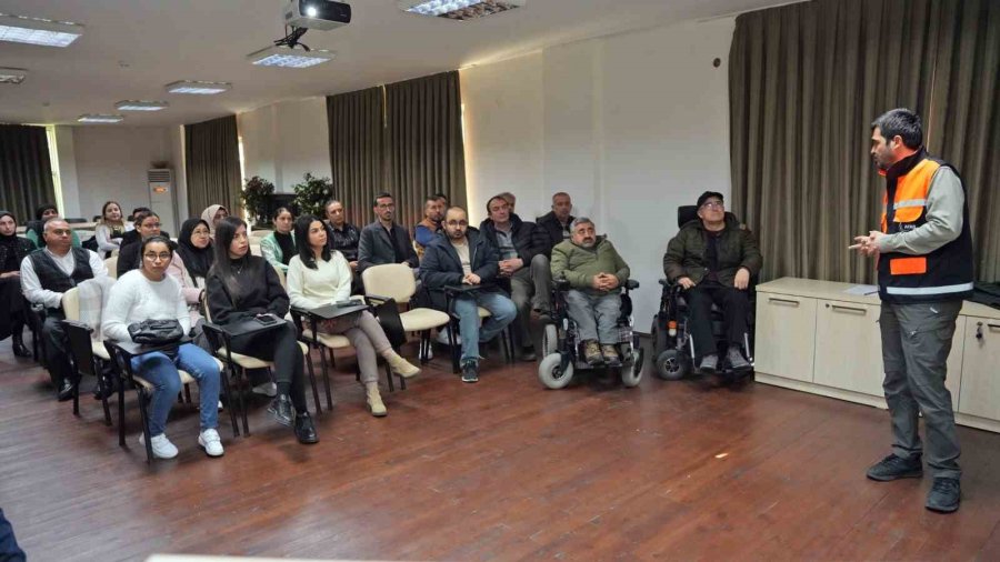 Alanya’da Deprem Hazırlık Semineri