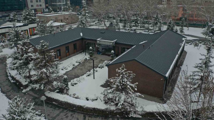 Büyükşehir’in Yaşlı Yaşam Ve Dayanışma Merkezi, Ulu Çınarların İkinci Baharı Oluyor