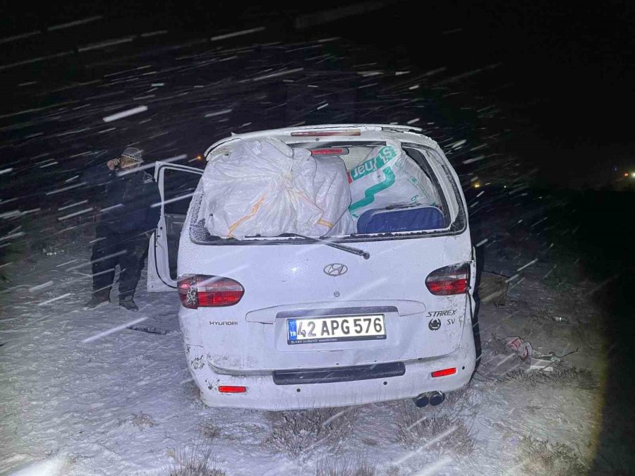 Konya’da Kar Ve Buzlama Kazaya Neden Oldu: 4 Yaralı