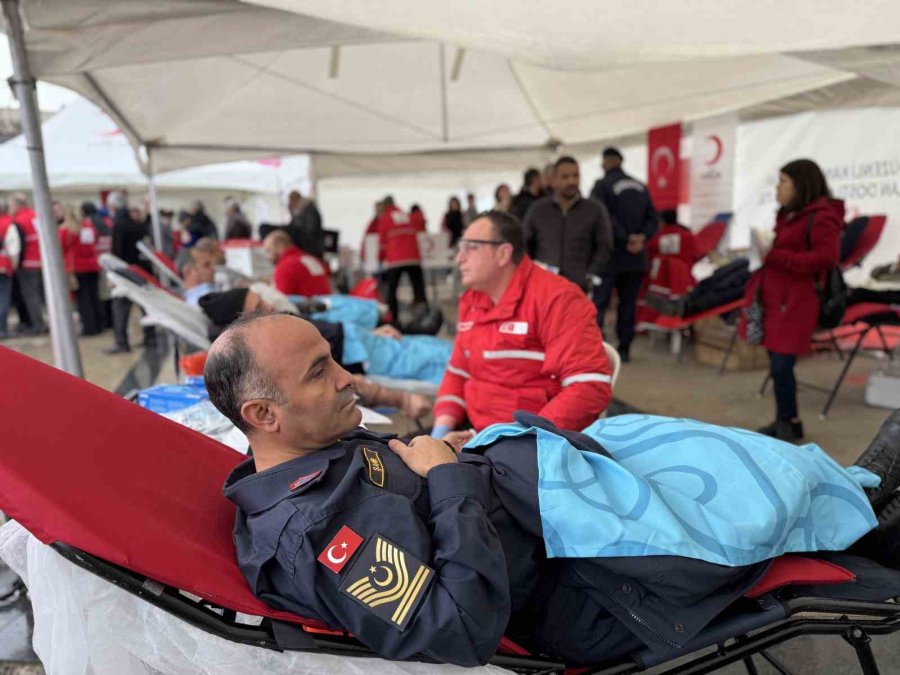 Türk Kızılay, Mersin’de Kan Bağışı Kampanyası Düzenledi