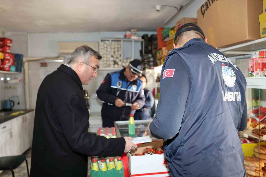 Akdeniz Belediyesi Okul Kantinlerini Denetledi