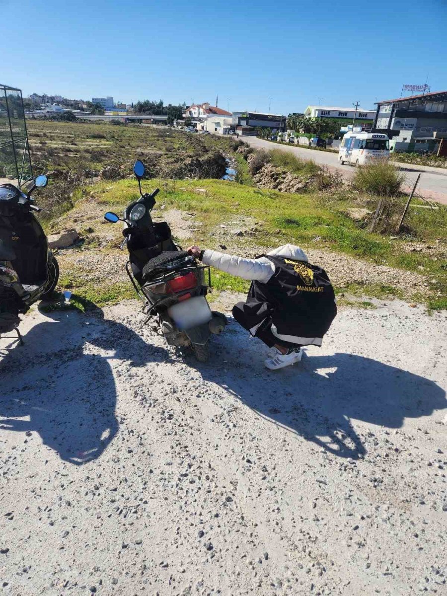 Antalya’da Motosiklet Ve Araç Denetimlerinde 127 Sürücüye Ceza Kesildi