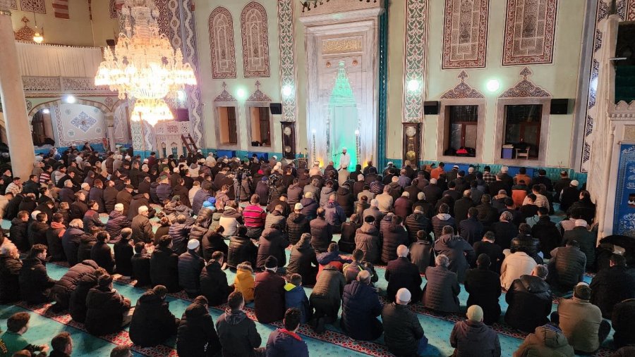 Reşadiye Camii’nde Berat Kandili İdrak Edildi