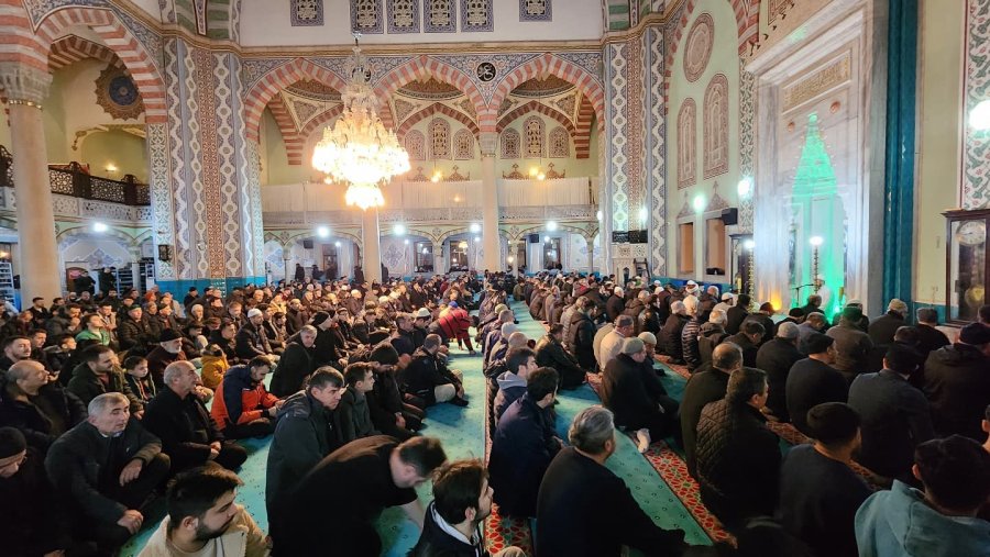 Reşadiye Camii’nde Berat Kandili İdrak Edildi