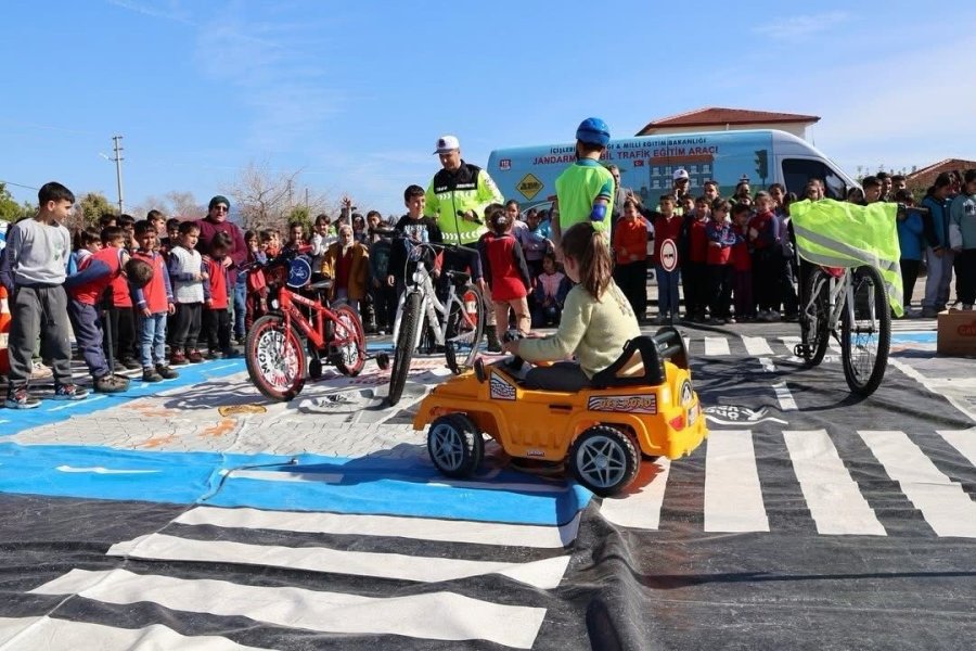 Gazipaşa’da Öğrenciler Trafik Bilinciyle Yetişiyor