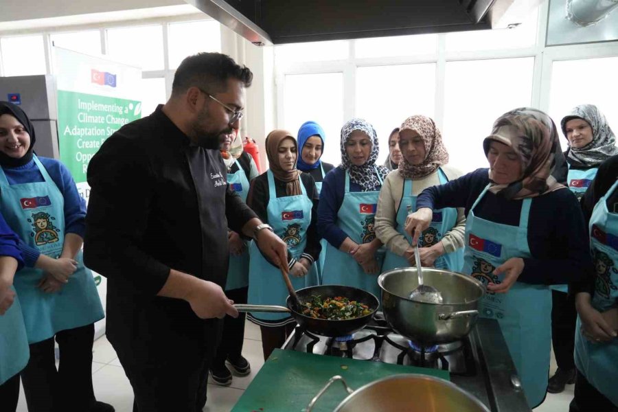 Mutfakta Çöpe Giden Ürünler Sağlıklı Yiyecek Ve İçeceğe Dönüşüyor