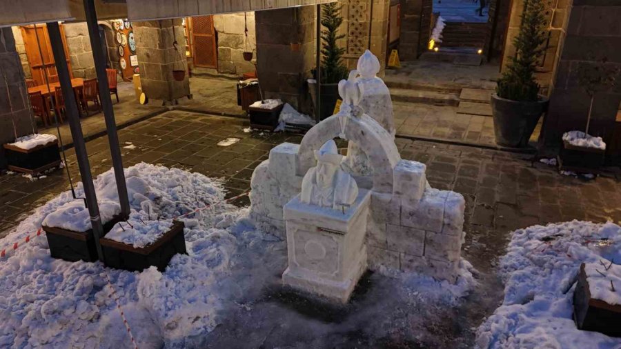 Kayseri’de Kar, I. Alaaddin Keykubat’ın Heykelinde Sanata Dönüştü