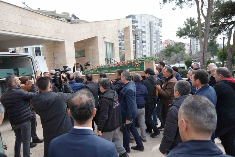 Kahtalı Mıçe’nin Cenazesi Antalya’dan Dualarla Uğurlandı