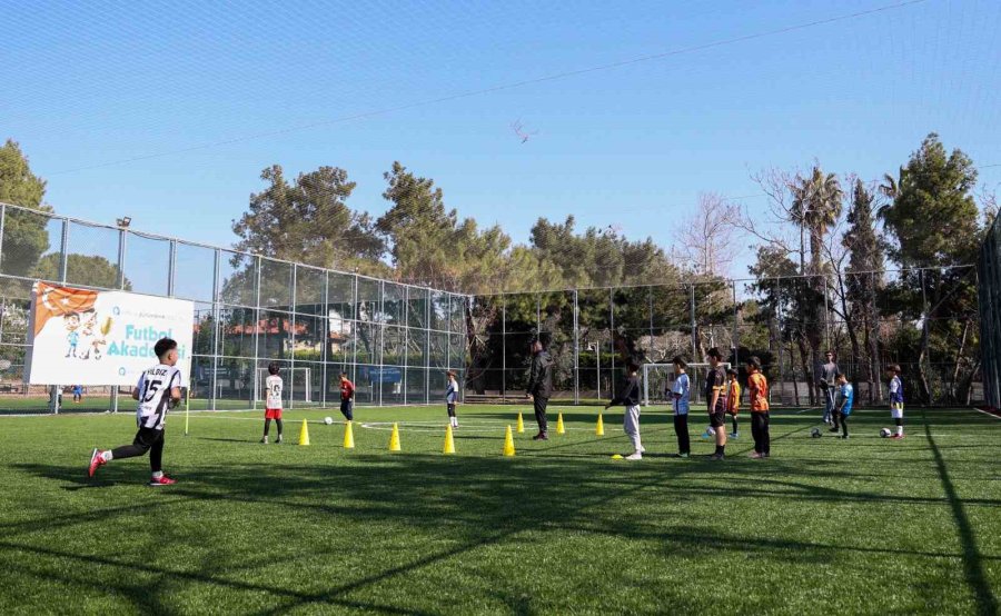 Büyükşehir’in Futbol Akademisi’nde Bin 600 Çocuk Eğitim Aldı