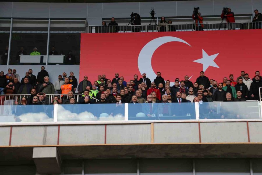 Eskişehirspor 3 Puanı 4 Golle Kazandı