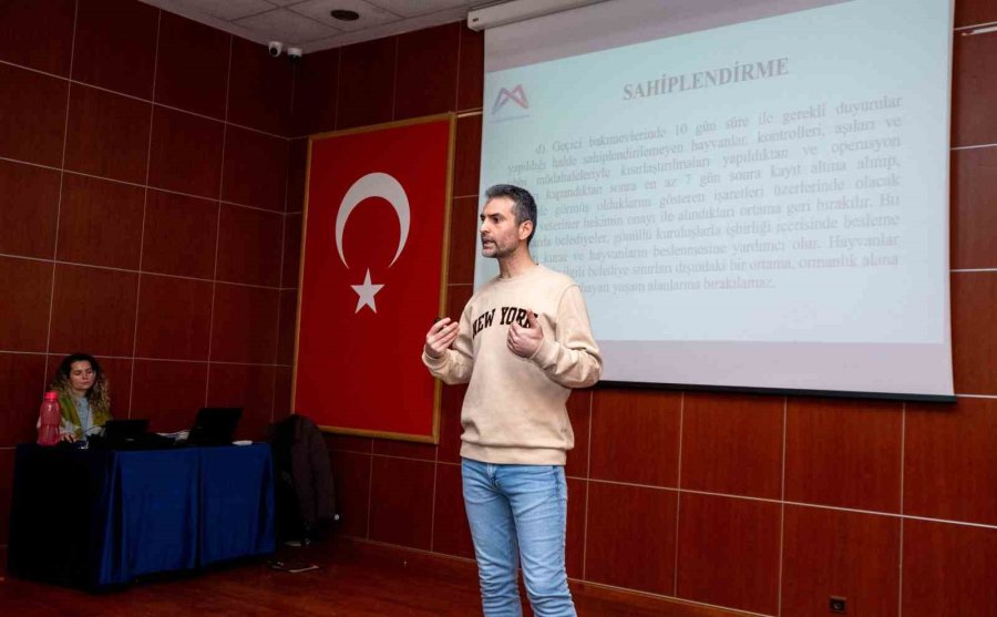 Mersin’de Ev Hayvanları Satış Yeri Sahiplerine Eğitim Verildi