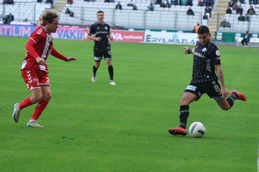 Trendyol Süper Lig: Konyaspor: 1 - Samsunspor: 0 (ilk Yarı)