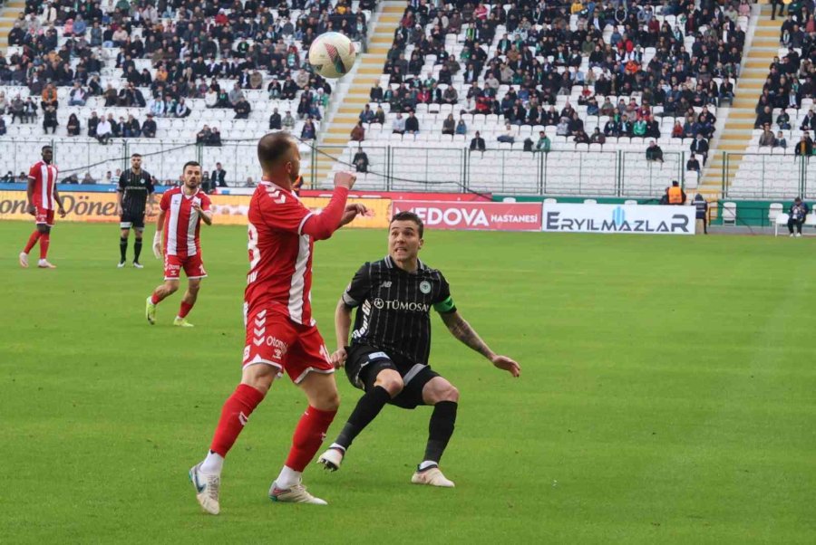 Trendyol Süper Lig: Konyaspor: 1 - Samsunspor: 0 (ilk Yarı)