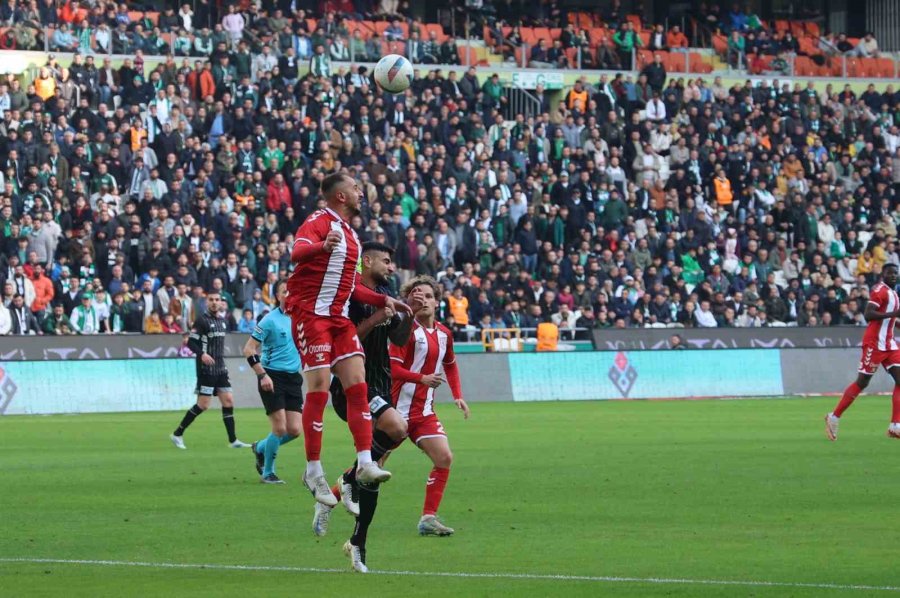 Trendyol Süper Lig: Konyaspor: 1 - Samsunspor: 0 (ilk Yarı)