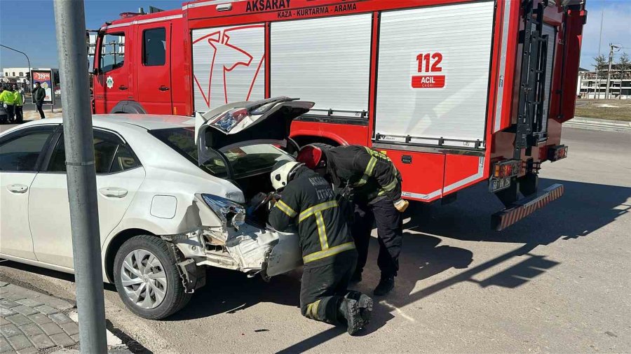 Aksaray’da Hafif Ticari Araç İle Otomobil Çarpıştı: 1 Yaralı