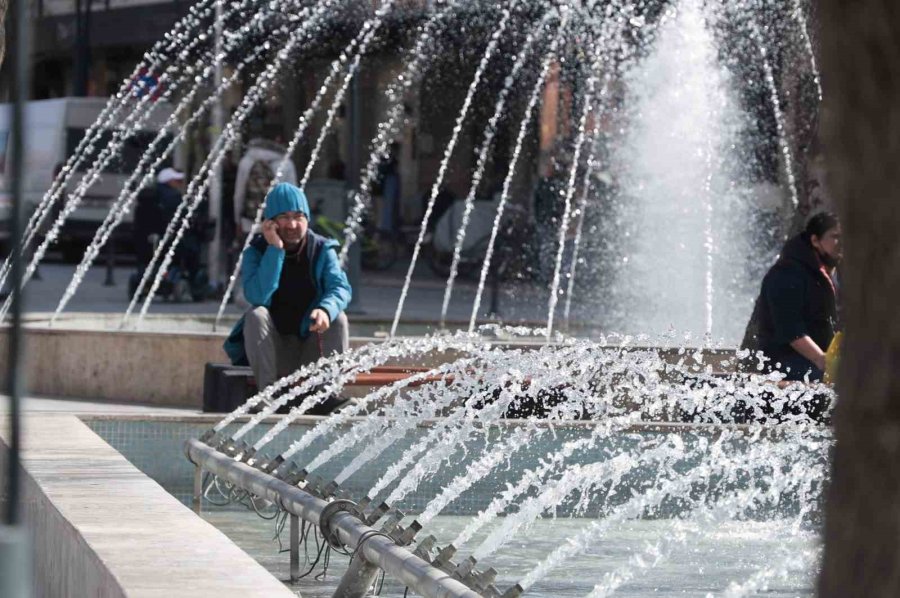 Konya’da Şubat Ortasında Yaz Gününü Aratmayan Hava