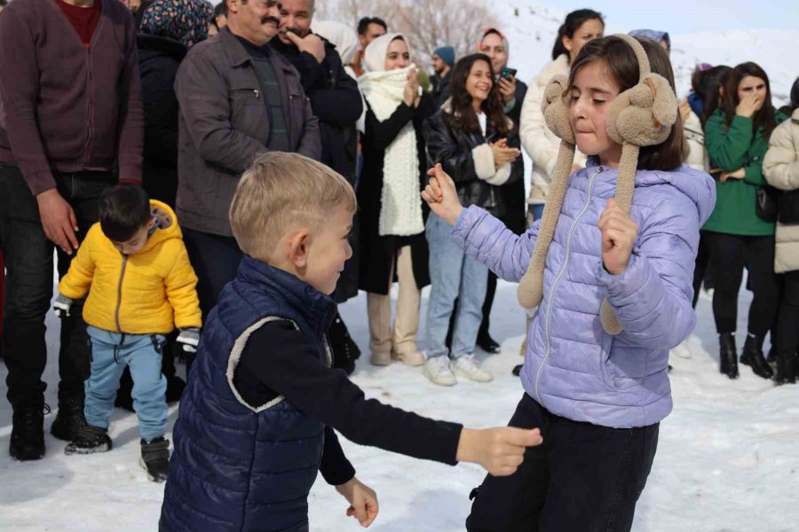 Yahyalı’da Kar Şenliği Coşkusu