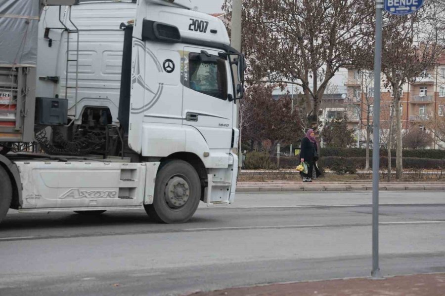 Ceza Yiyen Sürücü Değil Yayalar Oldu, Bahaneleri İse Pes Dedirtti