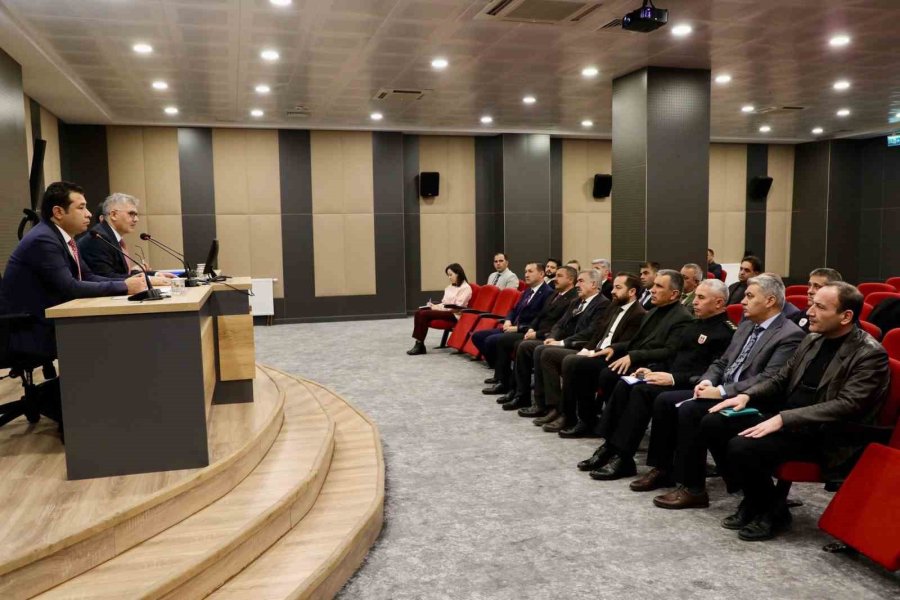 Niğde’de Başıboş Hayvanlar İçin Doğal Yaşam Alanı Oluşturulacak