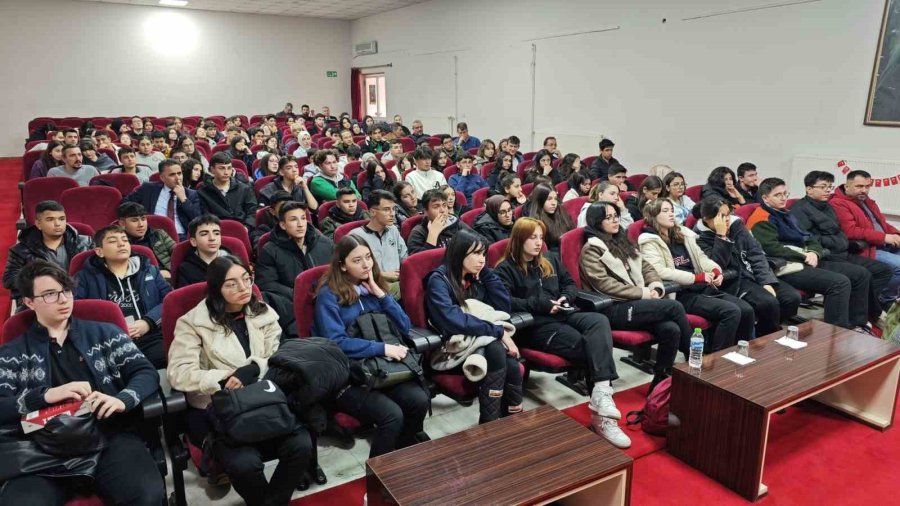 Niğde’de ’su Gönüllüleri Sahada’ Projesi Kapsamında Lise Öğrencilerine Eğitim Verildi