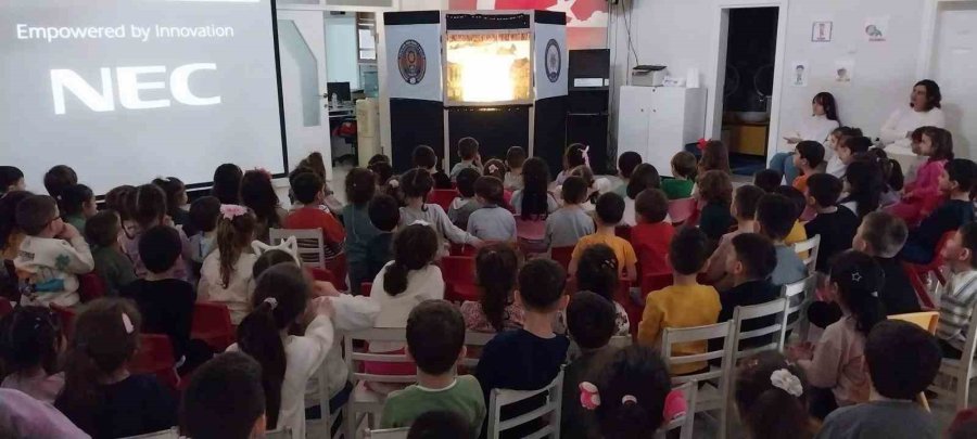 Polis Ekiplerinin Gerçekleştirdiği Kurslara 182 Öğrenci Katılım Sağladı