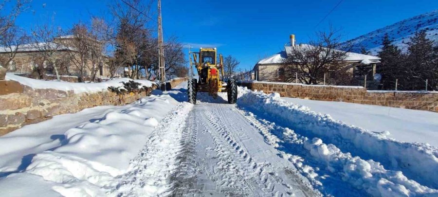 Büyükşehir 108 Mahalle Yolunu Açtı, Kapalı Yol Bırakmadı