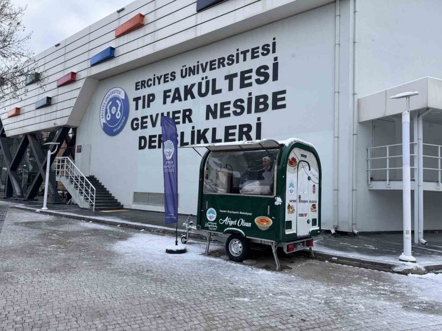 Kayseri’de Öğrencilere Sıcak Çorba İkramı