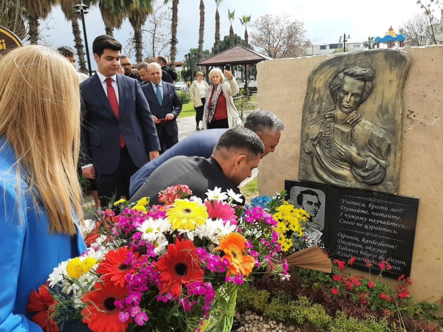 Ukrayna Antalya Konsolosundan Türk Halkına Övgü: "sergiledikleri İnsanlık Unutulmaz Örneklerden Sadece Biri"